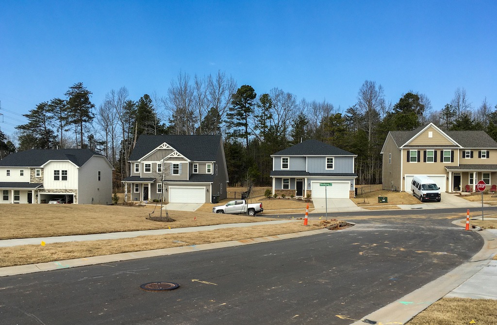 Slate Building Group develops rental properties in North Carolina.